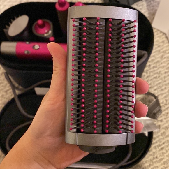 [Sold] Dyson airwrap latest version pink long - Picture 9 of 14